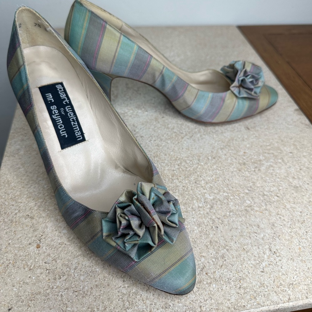 Vintage Pastel Satin Stuart Whitman Italian Leather Bottom Shoes